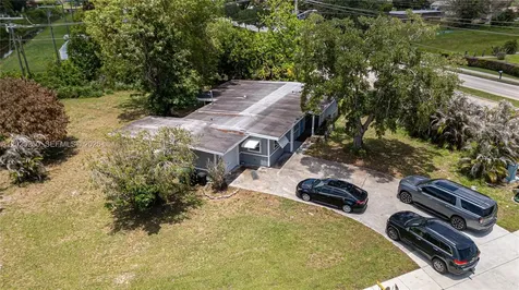 982 SW Airoso Boulevard Port St. Lucie FL 34983