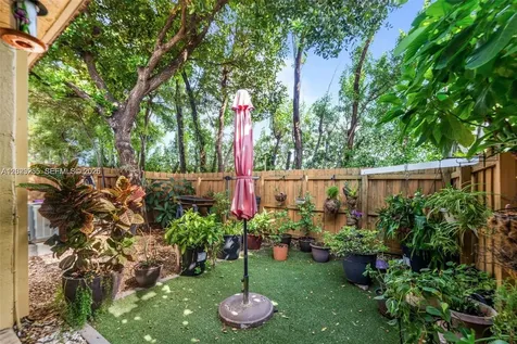 3220 NE 11th Drive Homestead FL 33033