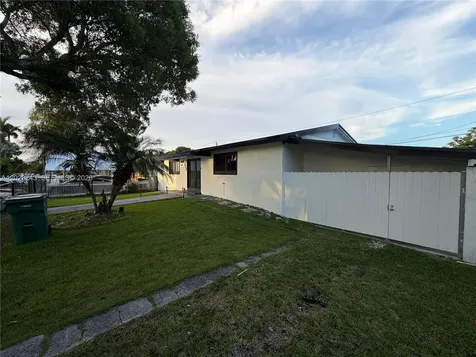 553 SW 6th Court Florida City FL 33034