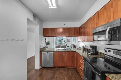 1200 Brickell Bay Drive Miami FL 33131