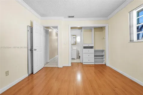 2400 SW 103rd Court Miami FL 33165