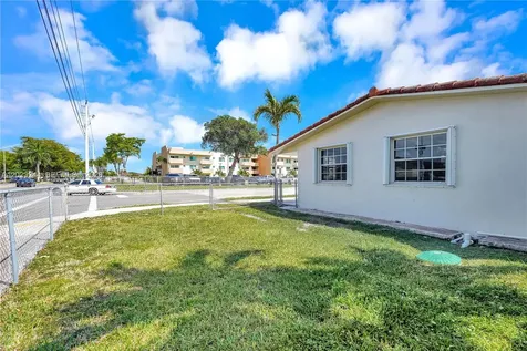 2400 SW 103rd Court Miami FL 33165