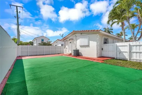2400 SW 103rd Court Miami FL 33165