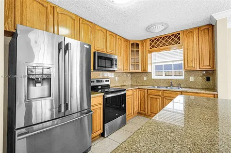 2400 SW 103rd Court Miami FL 33165