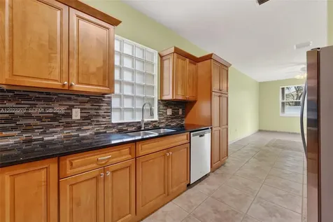 15657 NW 12th Manor Pembroke Pines FL 33028
