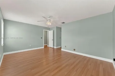 15657 NW 12th Manor Pembroke Pines FL 33028