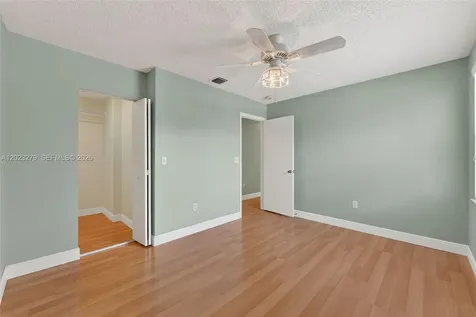 15657 NW 12th Manor Pembroke Pines FL 33028