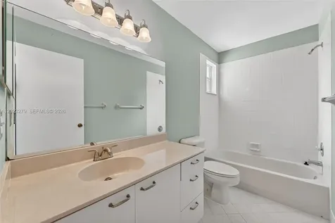 15657 NW 12th Manor Pembroke Pines FL 33028