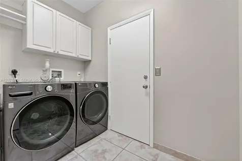 15657 NW 12th Manor Pembroke Pines FL 33028
