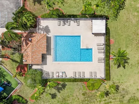 15657 NW 12th Manor Pembroke Pines FL 33028