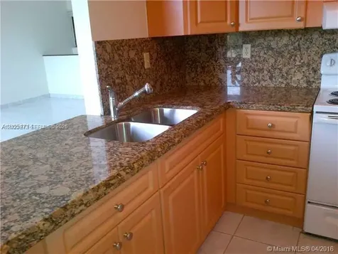 10231 W Fontainebleau Boulevard Miami FL 33172