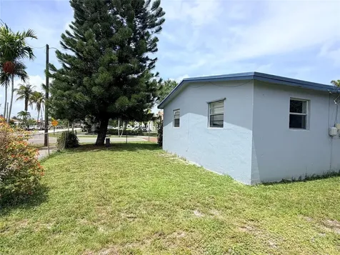 1106 NW 2nd Street Dania Beach FL 33004