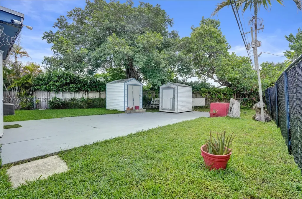 1020 NW 25th Avenue Fort Lauderdale FL 33311
