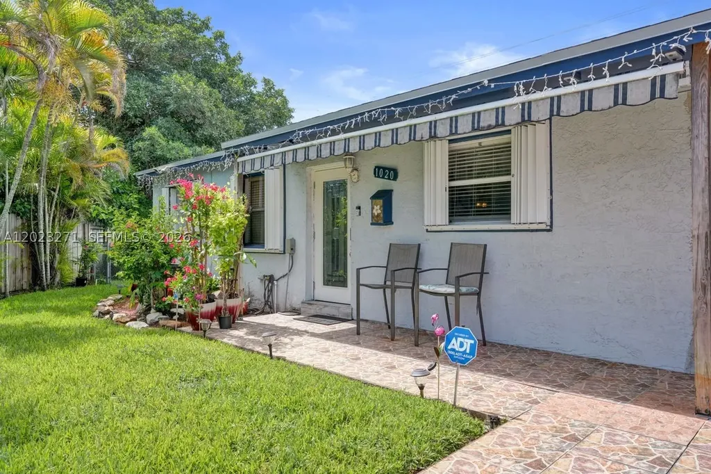 1020 NW 25th Avenue Fort Lauderdale FL 33311