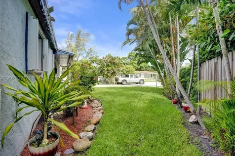 1020 NW 25th Avenue Fort Lauderdale FL 33311