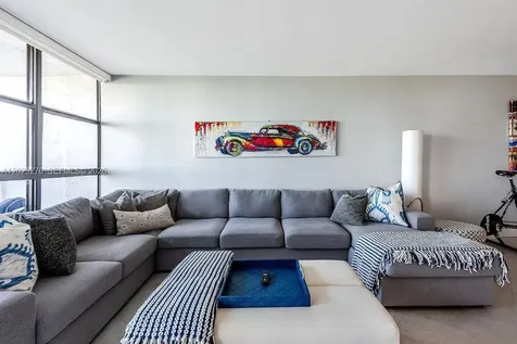 600 Parkview Drive Hallandale Beach FL 33009