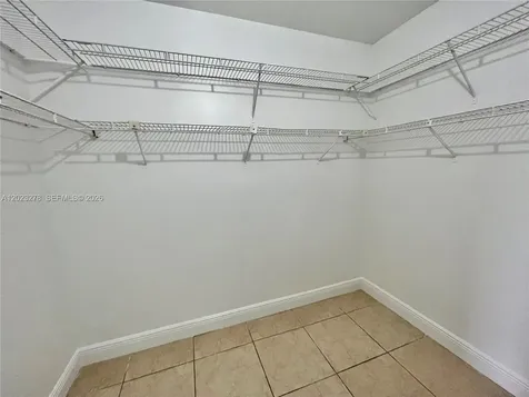 10893 NW 7th Street Miami FL 33172