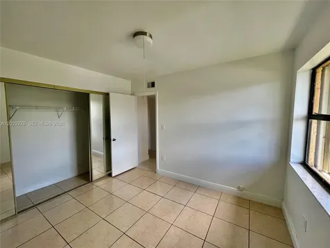 10893 NW 7th Street Miami FL 33172