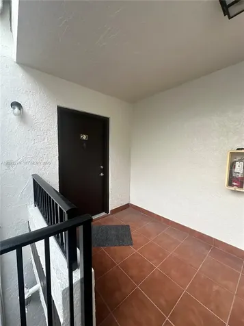 10893 NW 7th Street Miami FL 33172