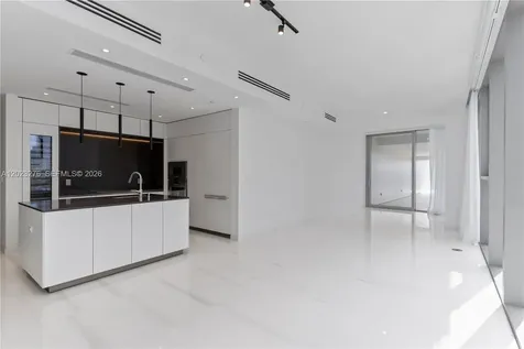 300 Biscayne Blvd Way Miami FL 33131