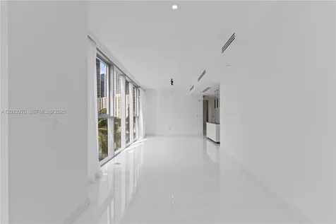 300 Biscayne Blvd Way Miami FL 33131