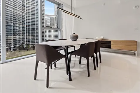 300 Biscayne Blvd Way Miami FL 33131