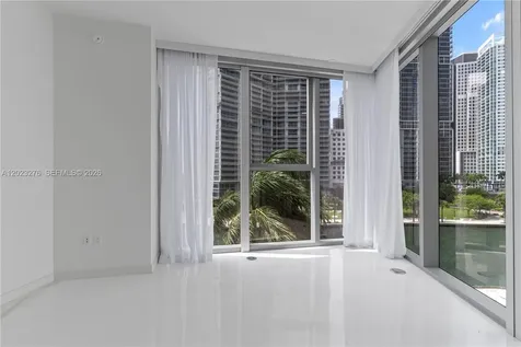 300 Biscayne Blvd Way Miami FL 33131