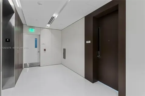 300 Biscayne Blvd Way Miami FL 33131