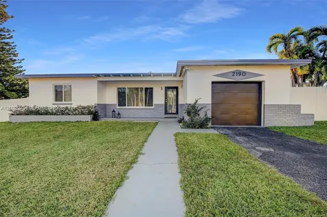 2190 NE 169th Street North Miami Beach FL 33162