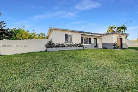 2190 NE 169th Street North Miami Beach FL 33162