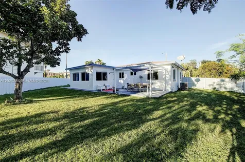2190 NE 169th Street North Miami Beach FL 33162