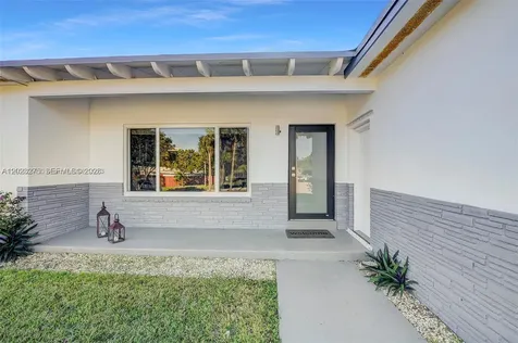 2190 NE 169th Street North Miami Beach FL 33162