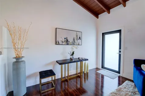 2190 NE 169th Street North Miami Beach FL 33162