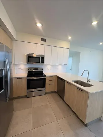 16395 Biscayne Boulevard North Miami Beach FL 33160