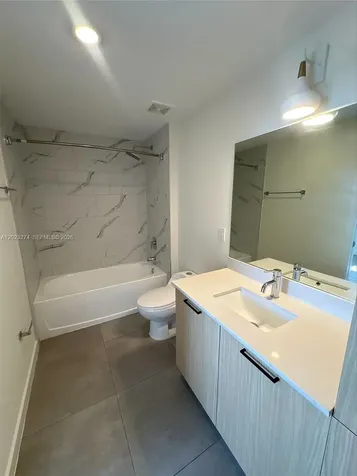 16395 Biscayne Boulevard North Miami Beach FL 33160