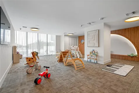 16395 Biscayne Boulevard North Miami Beach FL 33160