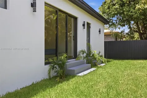 1911 SW 18th Avenue Miami FL 33145