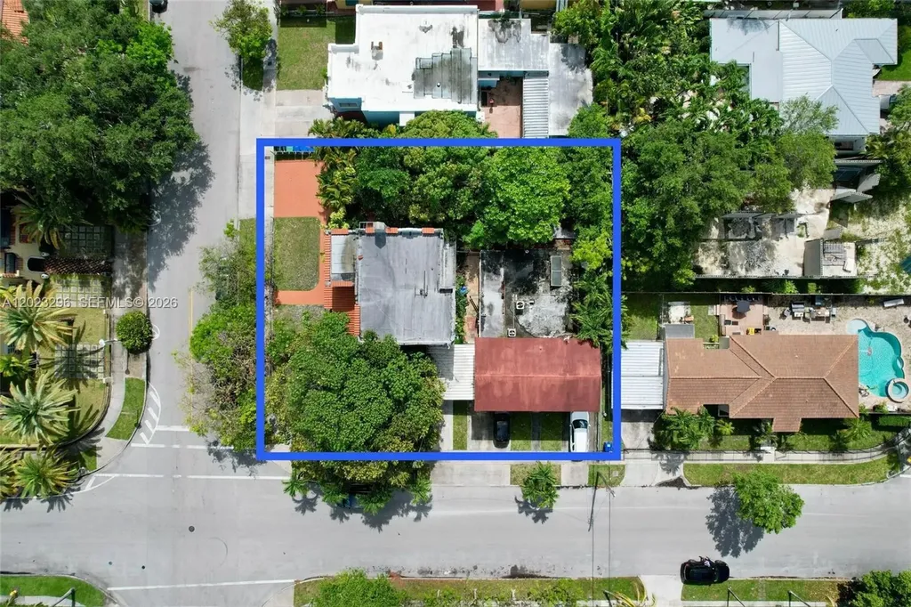 1792 SW 11th Street Miami FL 33135