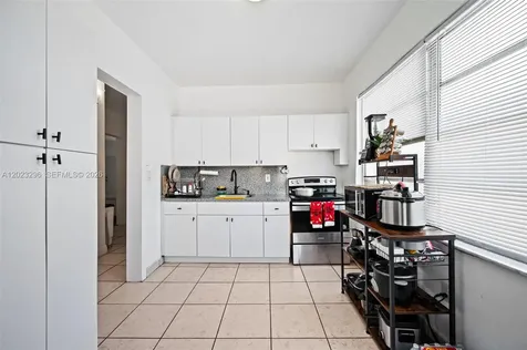 1792 SW 11th Street Miami FL 33135