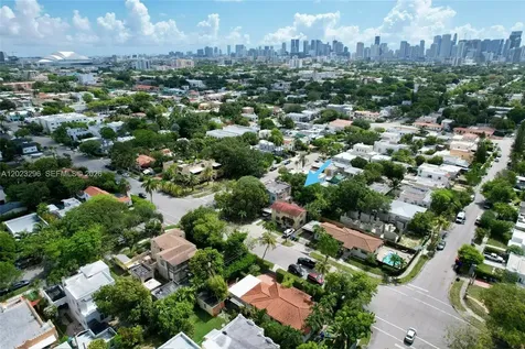 1792 SW 11th Street Miami FL 33135