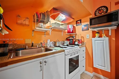 1792 SW 11th Street Miami FL 33135