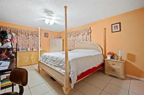 1792 SW 11th Street Miami FL 33135