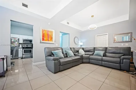 1792 SW 11th Street Miami FL 33135