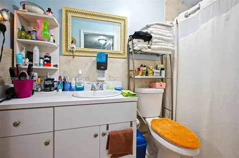 1792 SW 11th Street Miami FL 33135