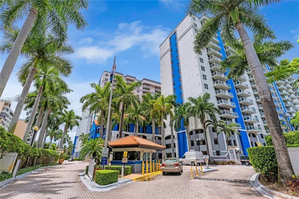 5077 NW 7th Street Miami FL 33126