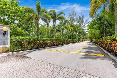 5077 NW 7th Street Miami FL 33126