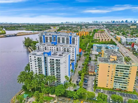 5077 NW 7th Street Miami FL 33126