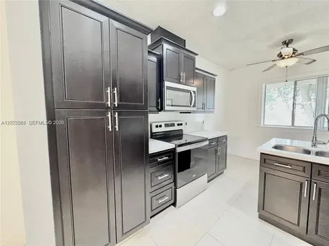 16320 Malibu Drive Weston FL 33326