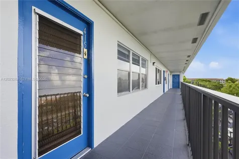 301 SW 135th Avenue Pembroke Pines FL 33027