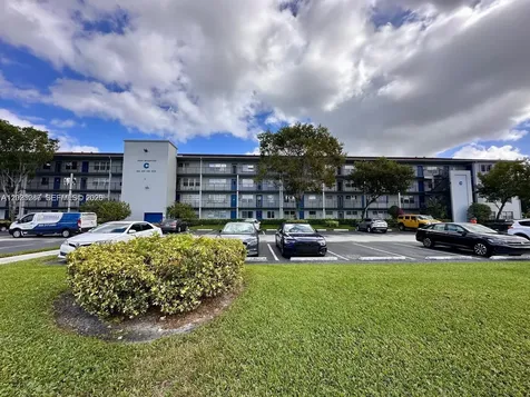 301 SW 135th Avenue Pembroke Pines FL 33027